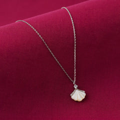 Silver chain & pendent