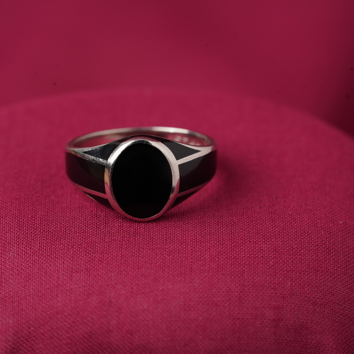 Silver gents ring