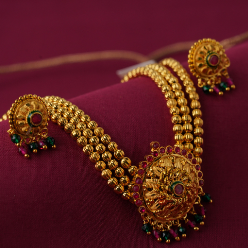 Premium chowker set