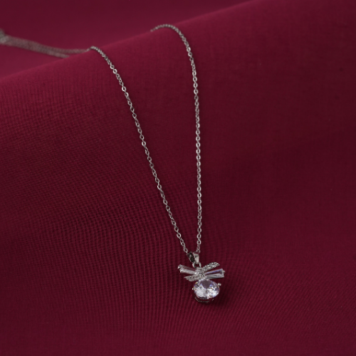 Premium chain with pendant