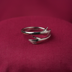 Silver ladies hug ring