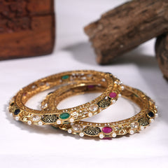 Antique kundan bangles