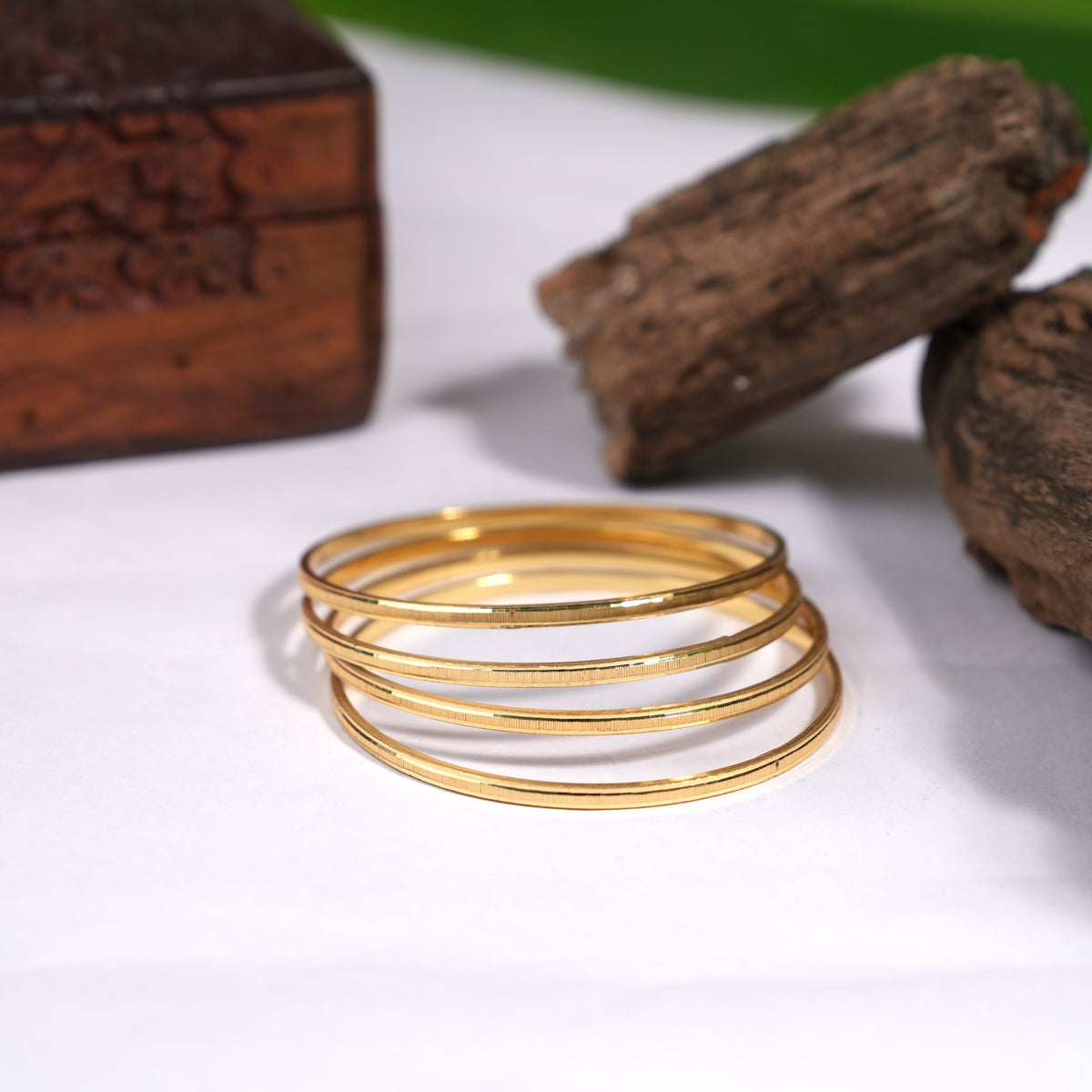 4 pieces machine made bangles